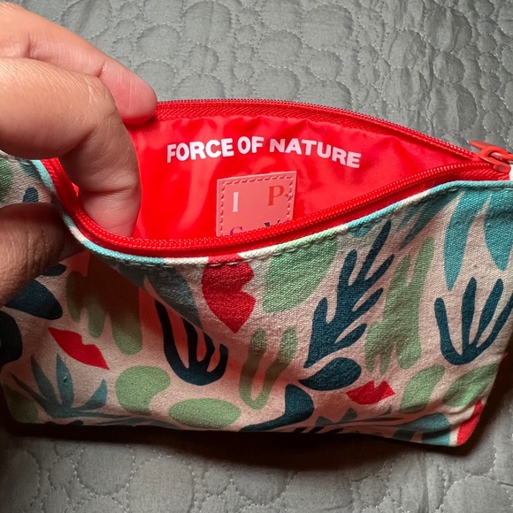 New IPSY Cosmetic/Makeup Bag - Picture 3 of 4